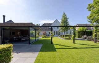 Tuin met high end overkapping 3