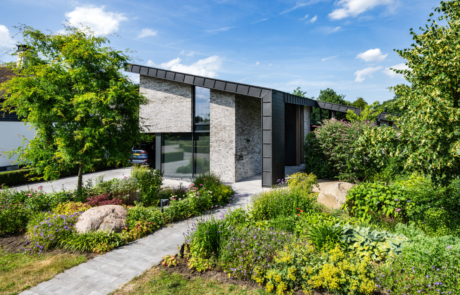 Groene weelderige tuin LipsGroen